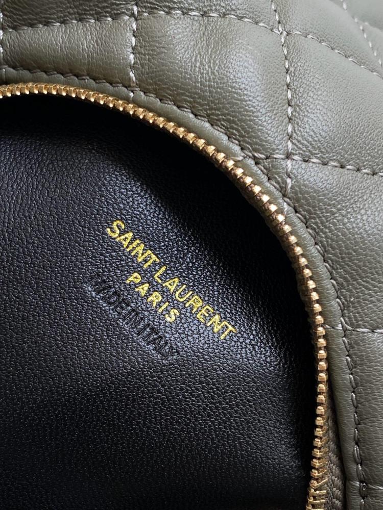 Saint Laurent size 19/12 cm