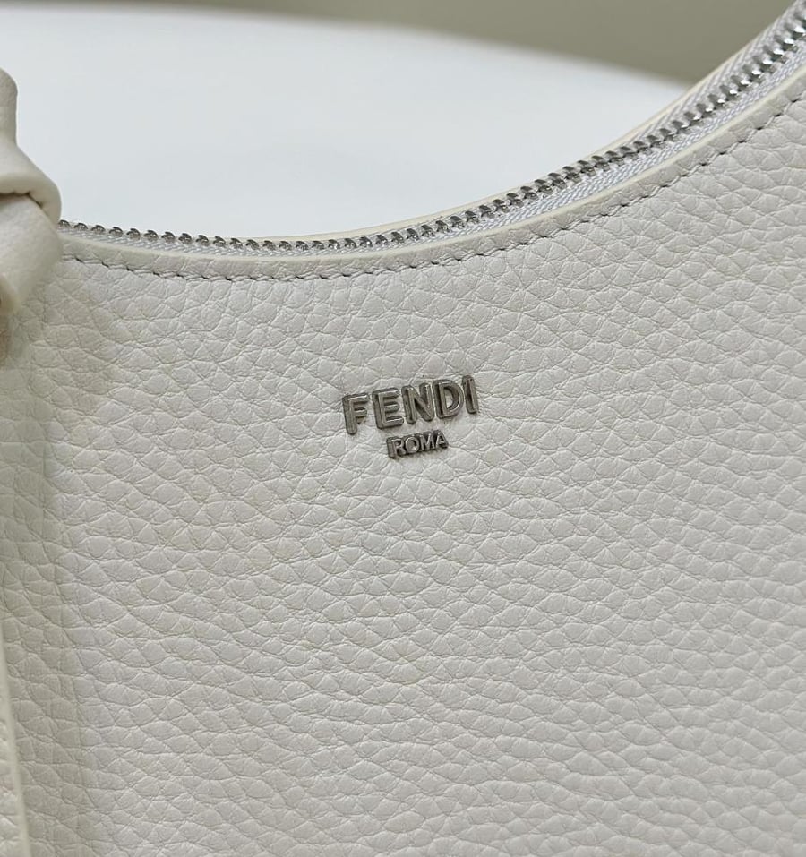 Fendi size 27/20.5 cm