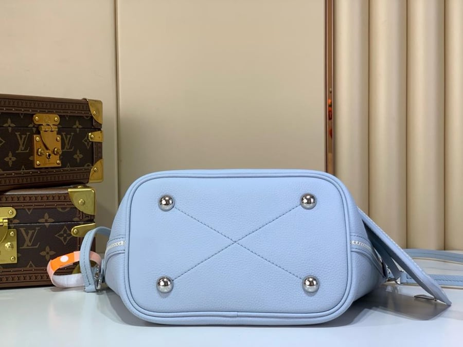 لوي فيتون مقاس 20/20 cm