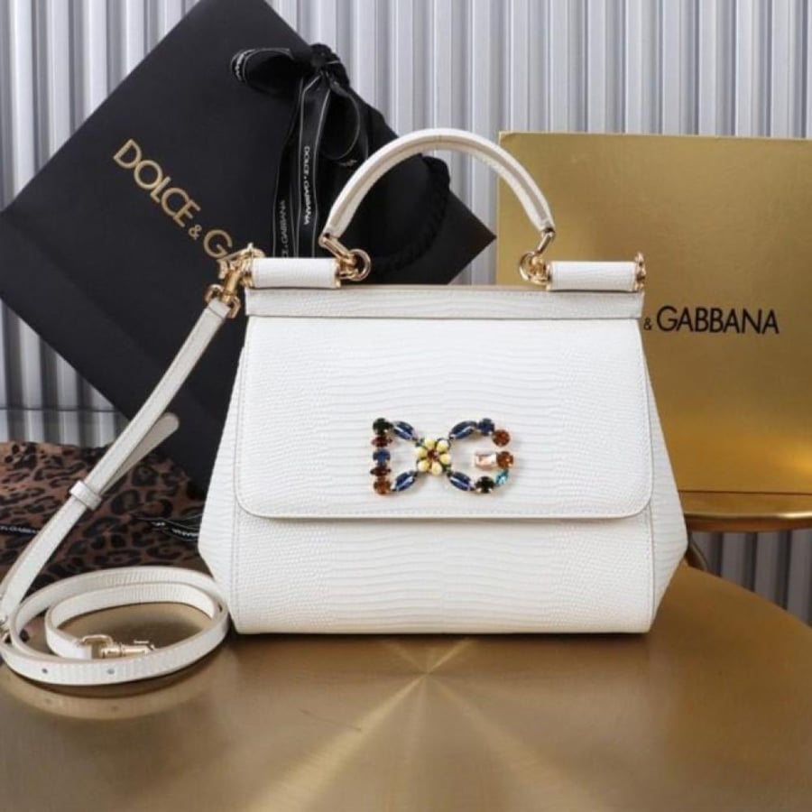 Dolce & Gabbana 20 cm size