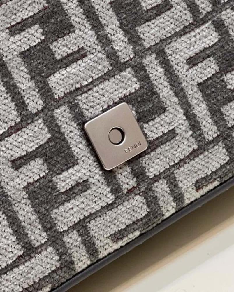 Fendi bag size 24 cm