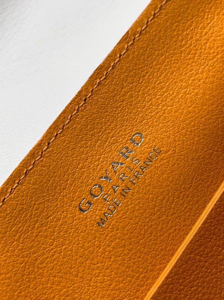Goyard size 20 cm