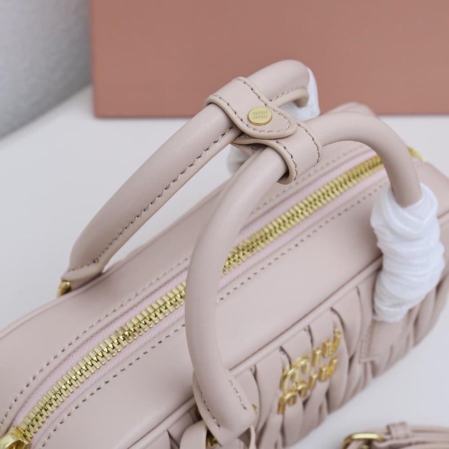ميو ميو مقاس 22 cm