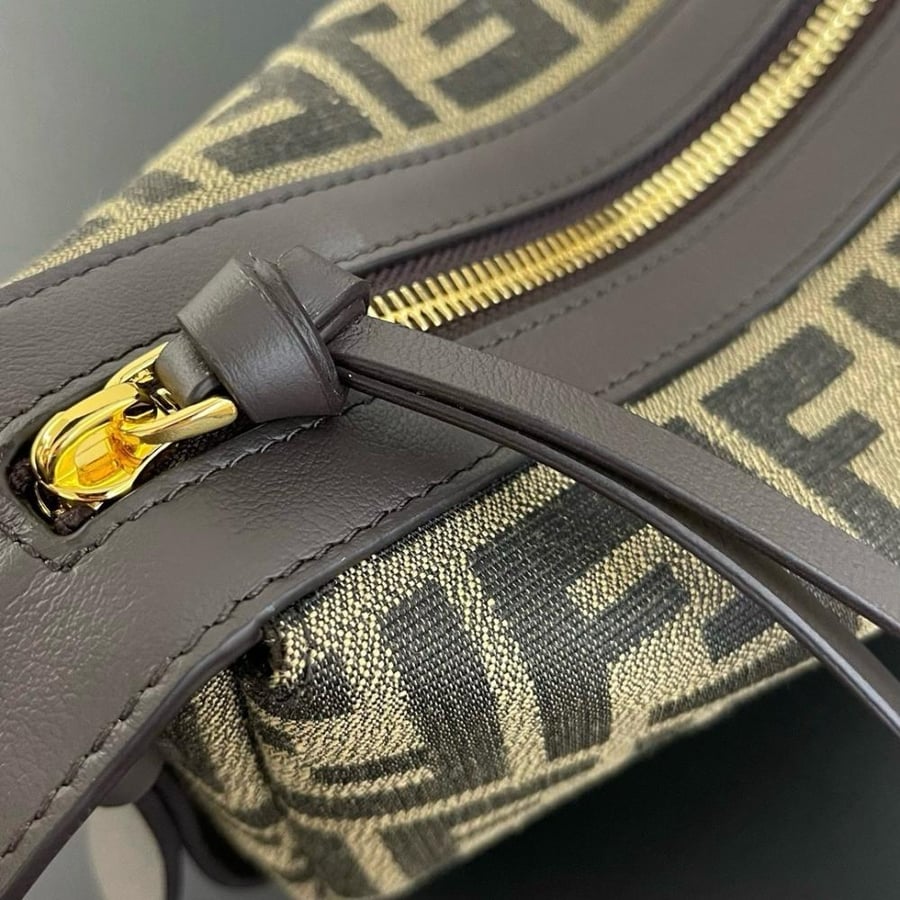 فندي مقاس 22 cm