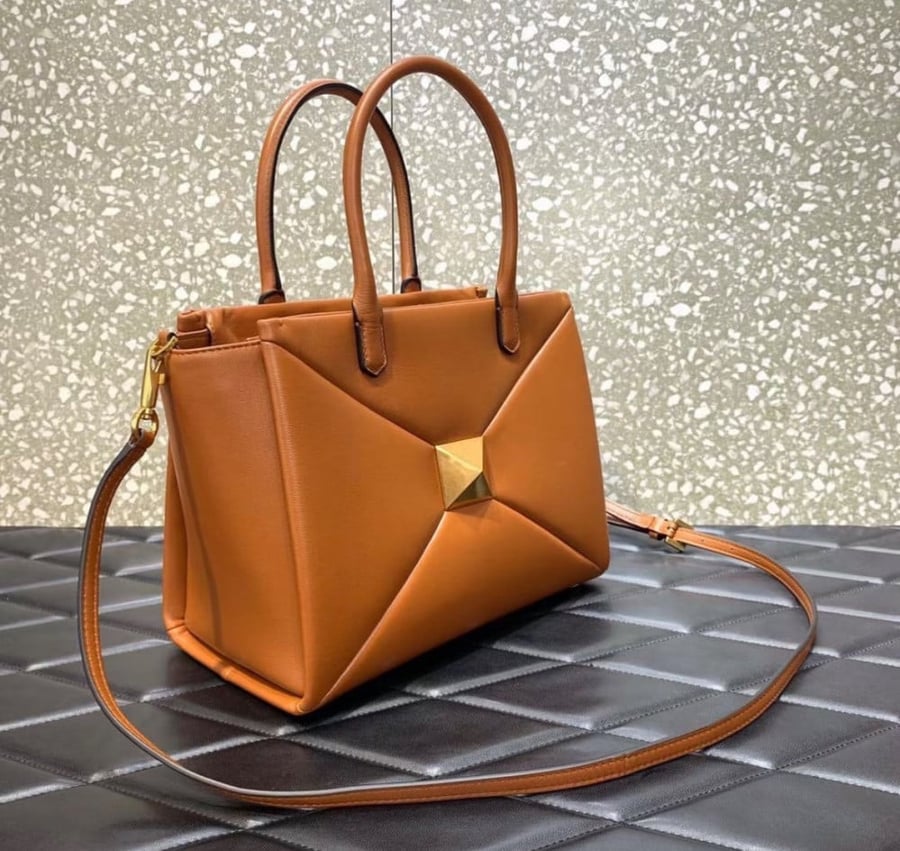 Valentino size 27 cm