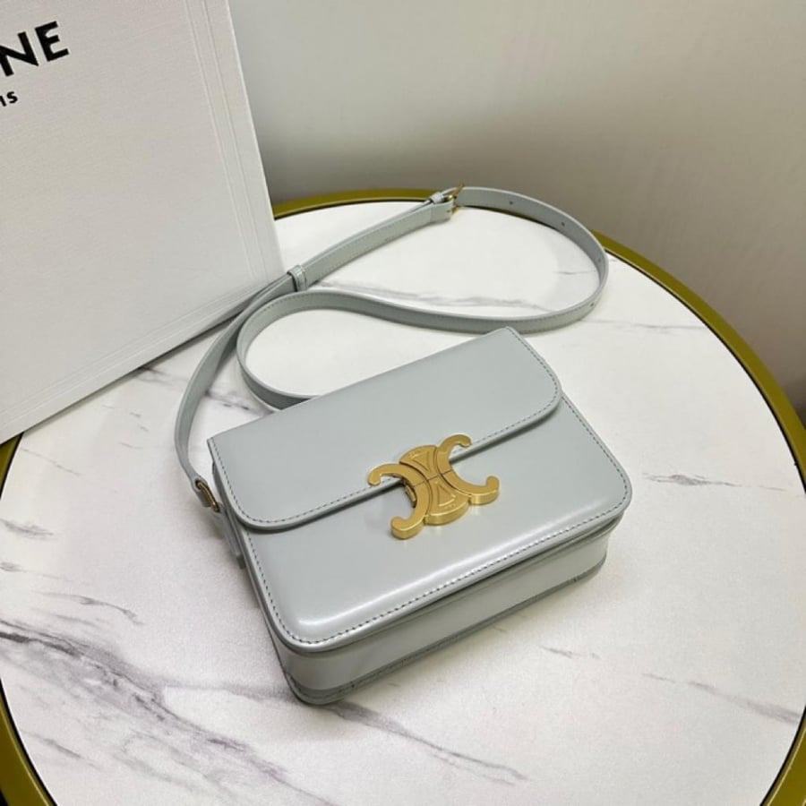 Celine size 18.5 cm