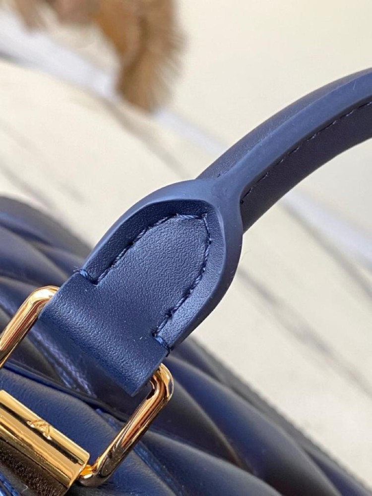 لوي فيتون مقاس 23.5 cm