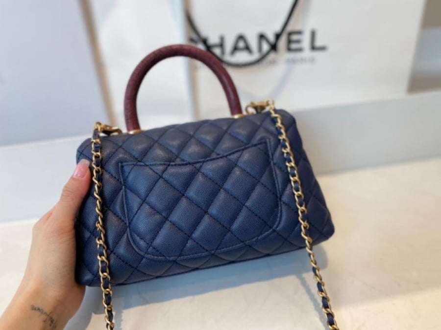 Chanel size 23 cm