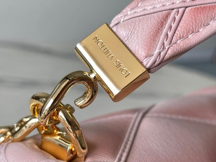 Louis Vuitton size 23 cm