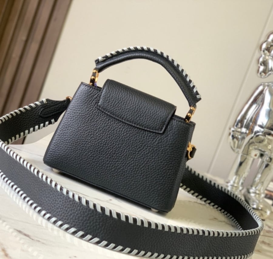 Louis Vuitton size 21 cm