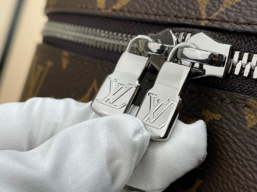 Louis Vuitton size 24 cm