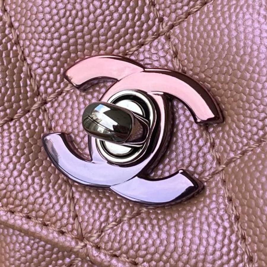 Chanel size 23 cm
