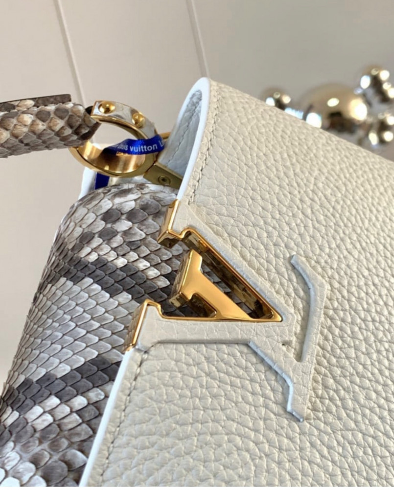 Louis Vuitton size 21 cm