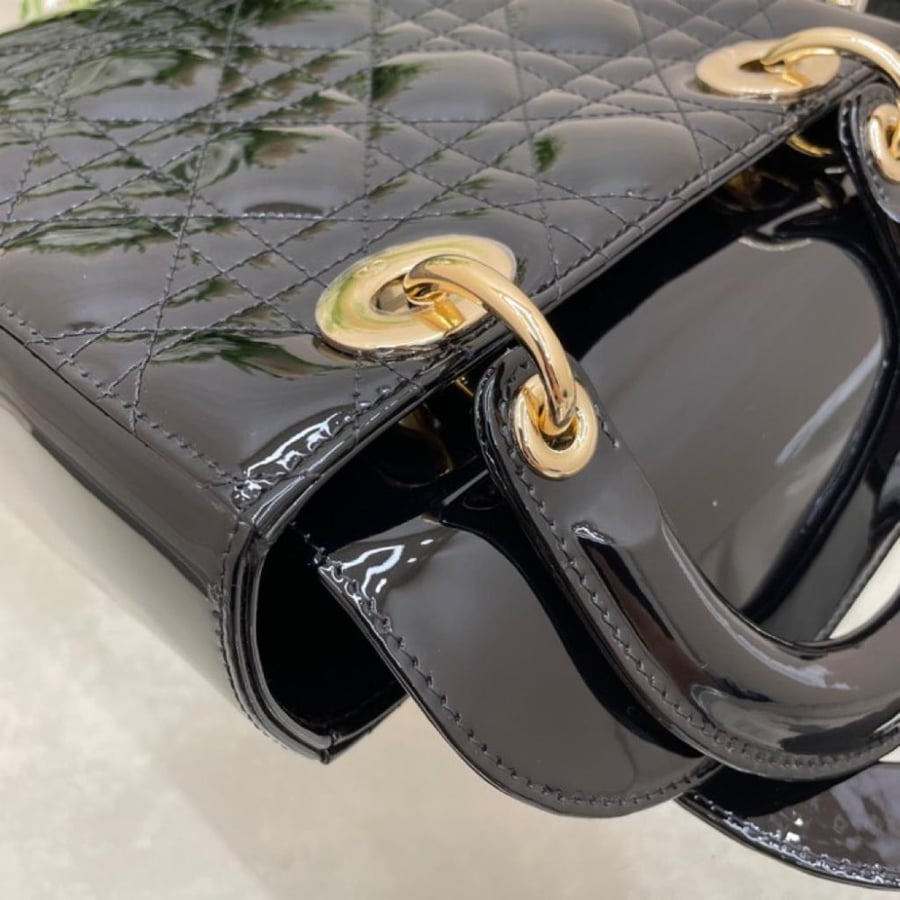 Lady Dior size 20 cm