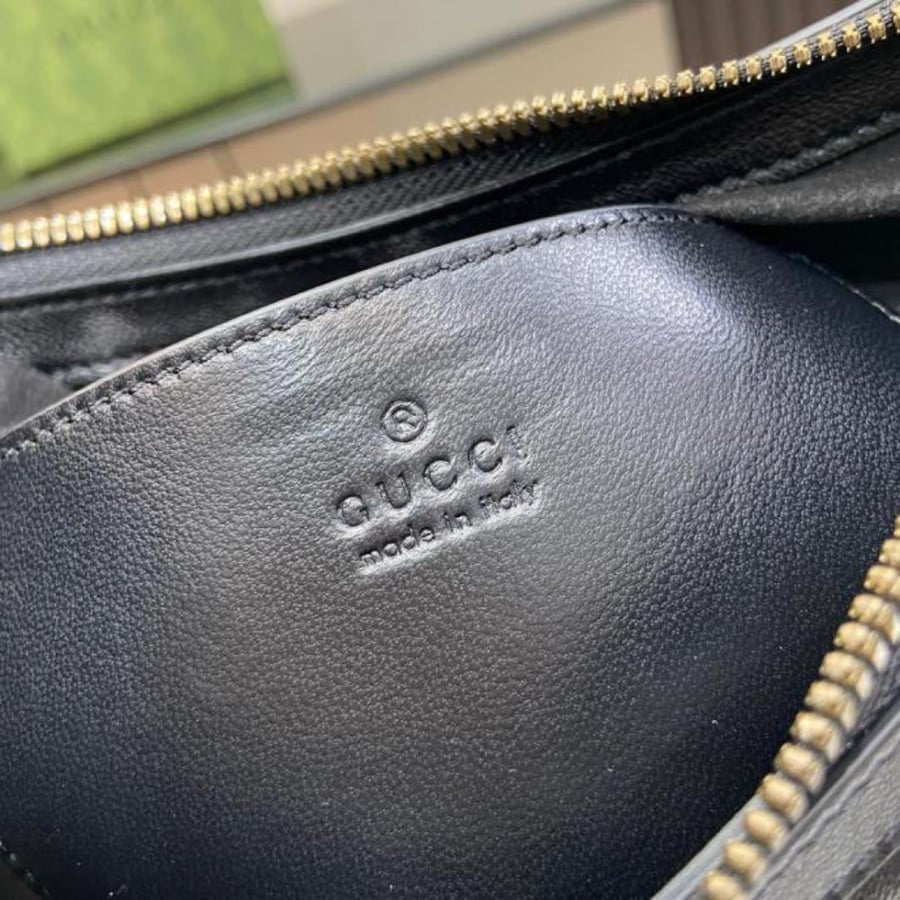 Gucci 26 cm size