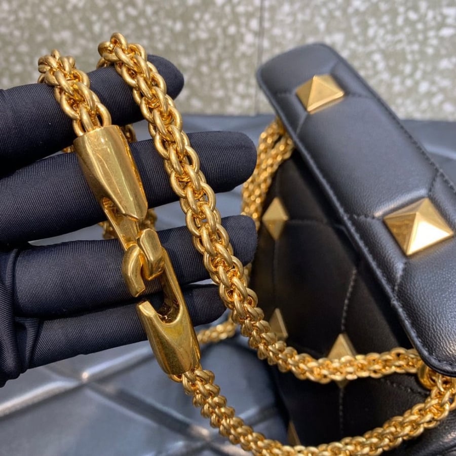 Valentino SMALL ROMAN STUD
