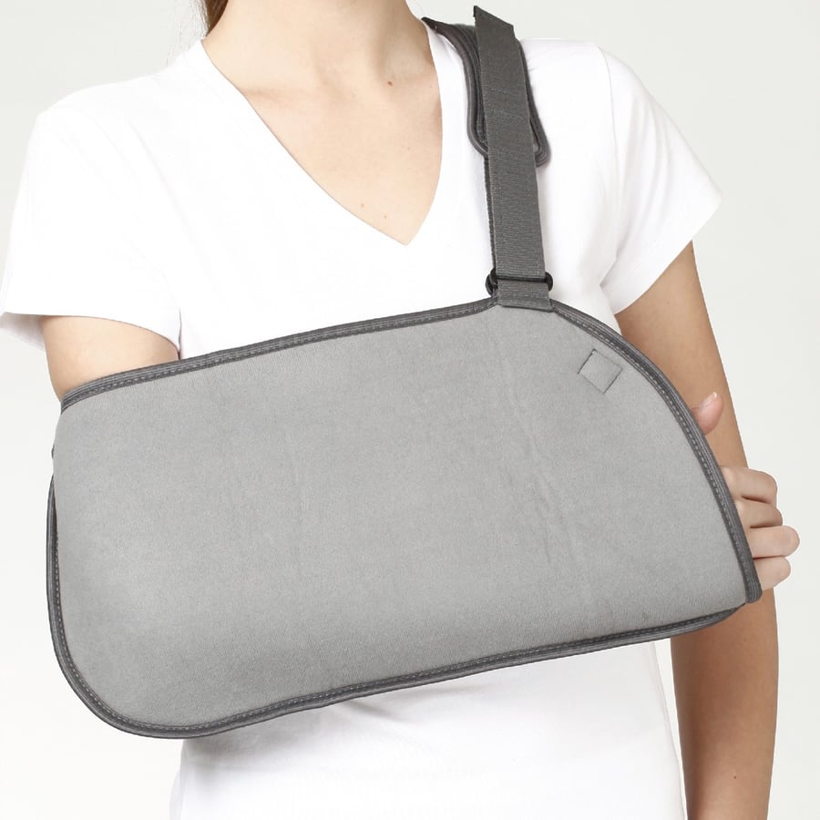 C 06 Pouch Arm Sling (Baggy)