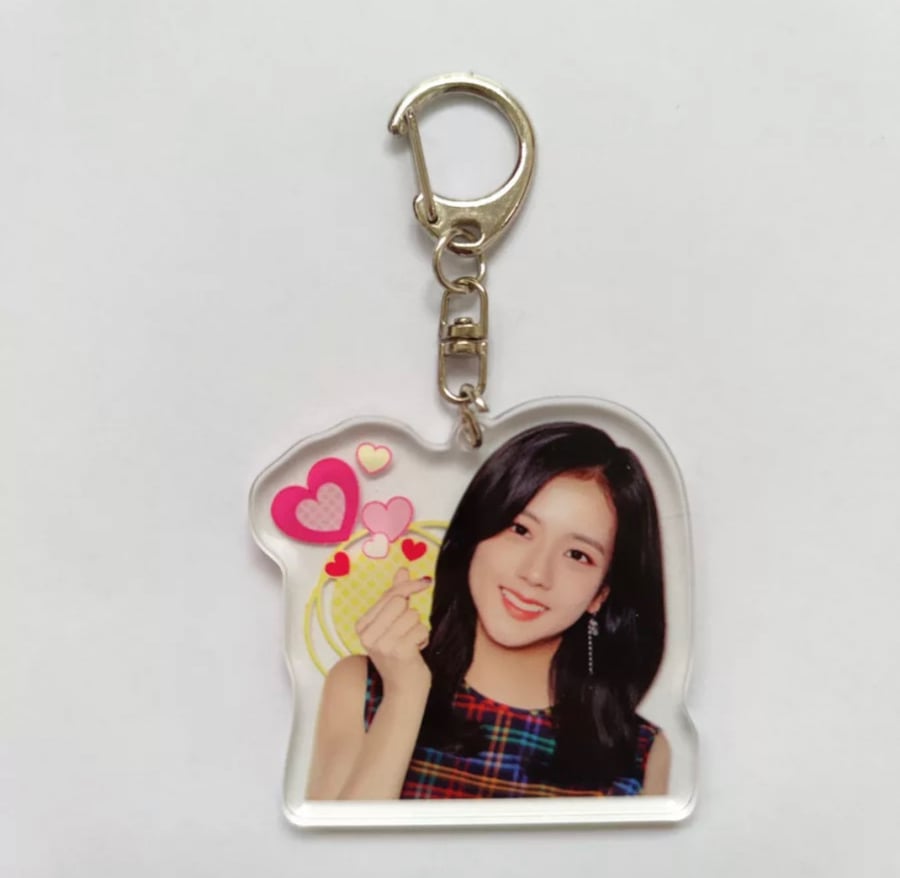 ميدالية jisoo
