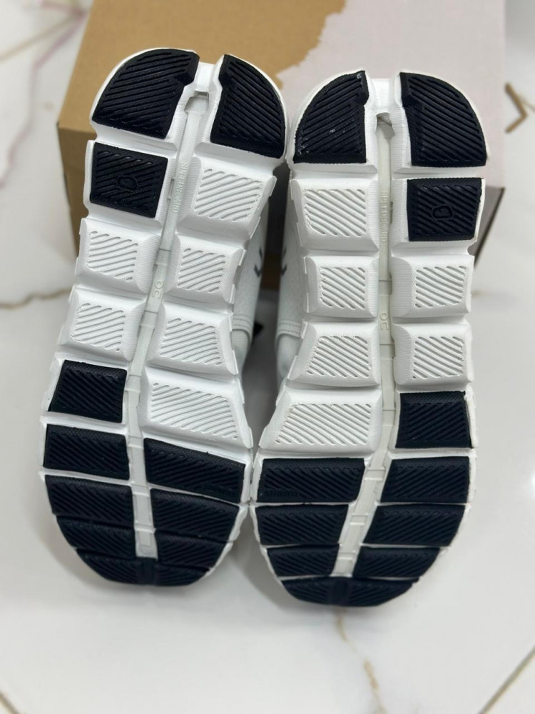 On Running Cloud 5 low-top sneakers