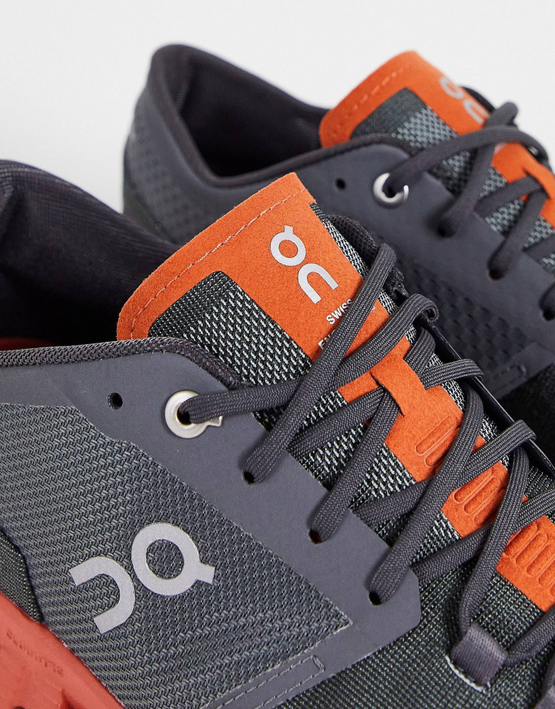 On Running Cloud 5 low-top sneakers