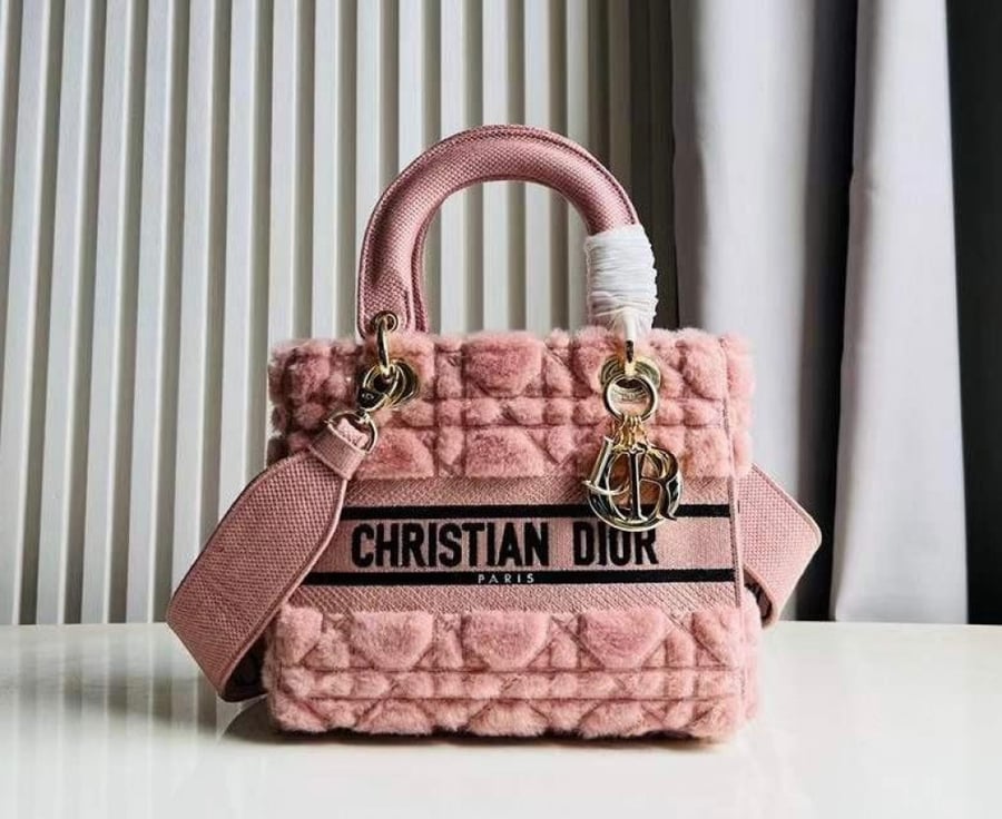 DIOR
