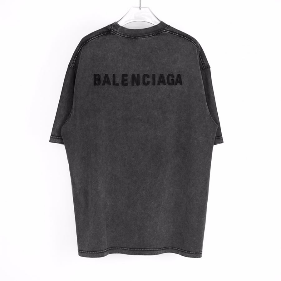 BALENCIAGA