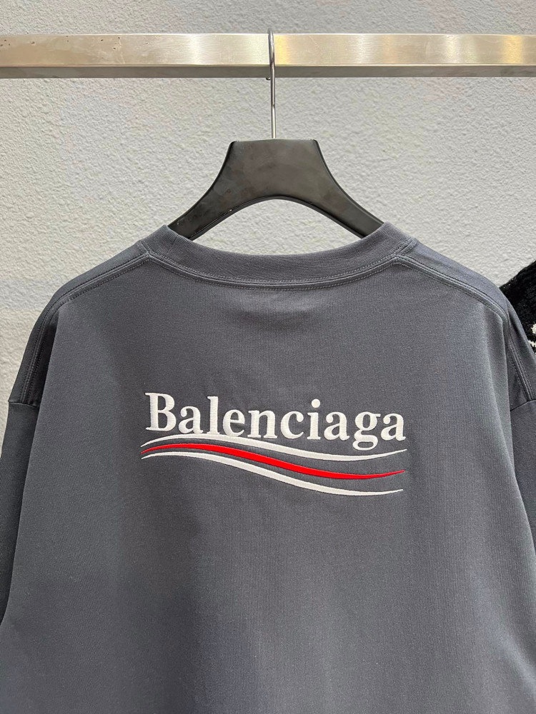 BALENCIAGA