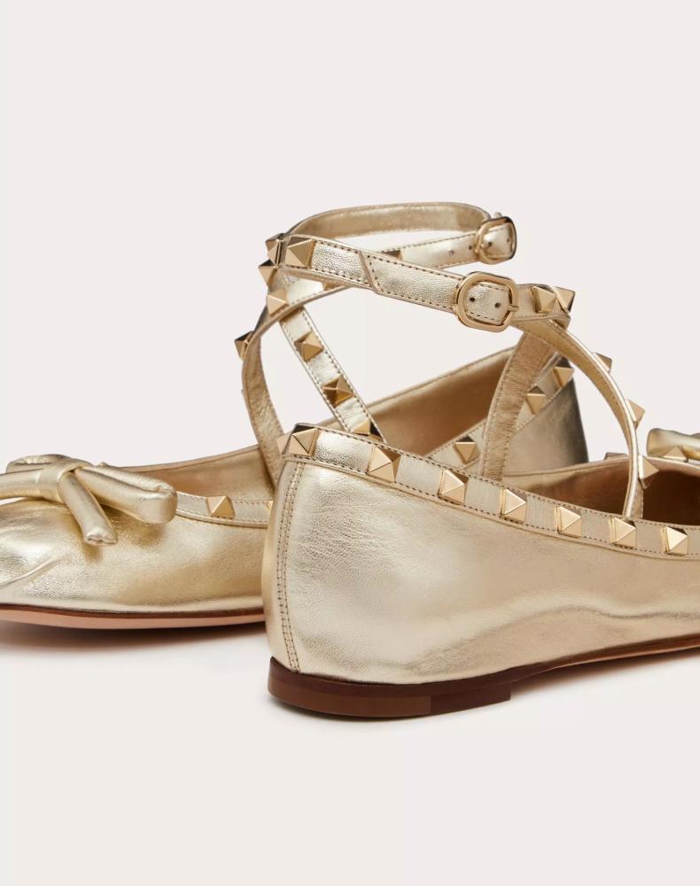 حذاء  valentino