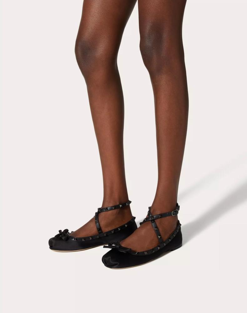 حذاء  valentino