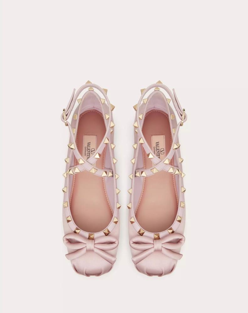حذاء  valentino