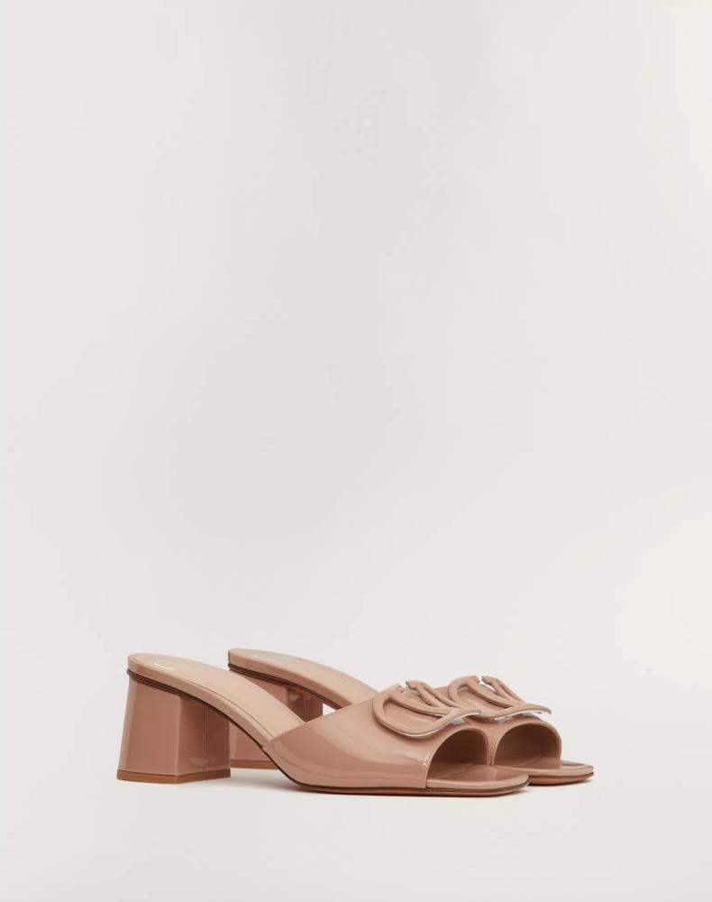 كعب valentino