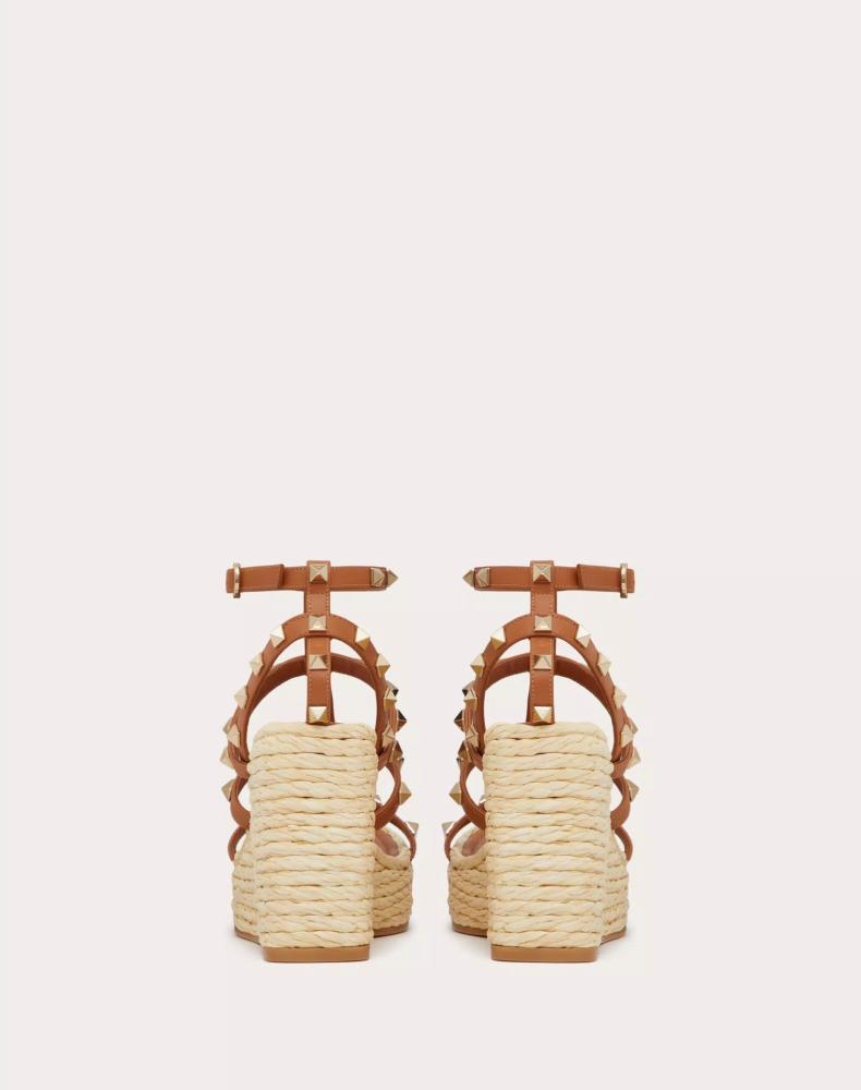 كعب valentino