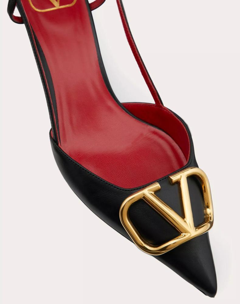 كعب valentino