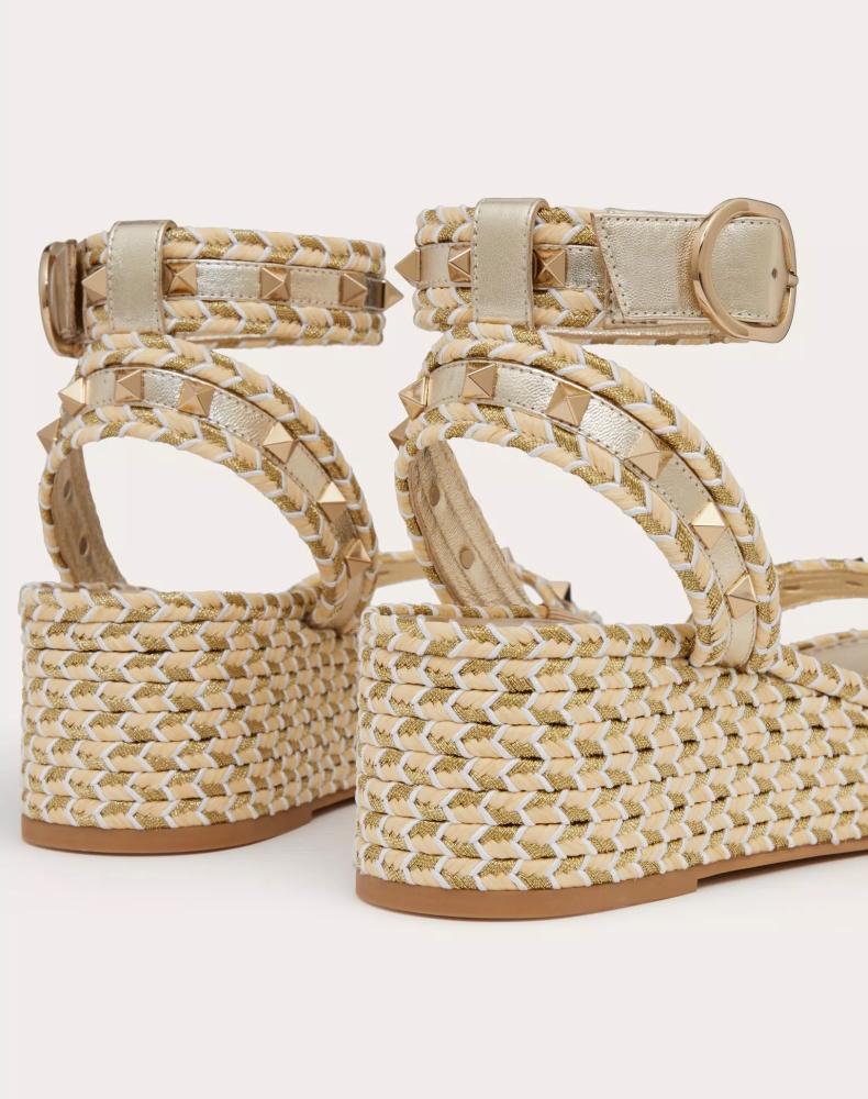 كعب valentino