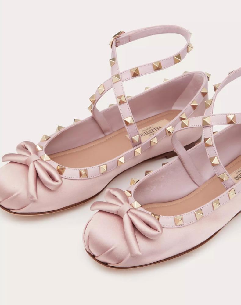 حذاء  valentino