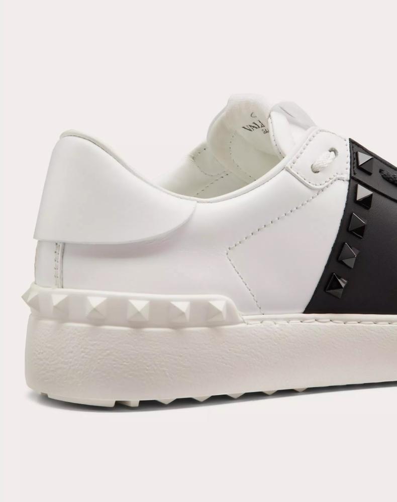 سنيكرز  valentino