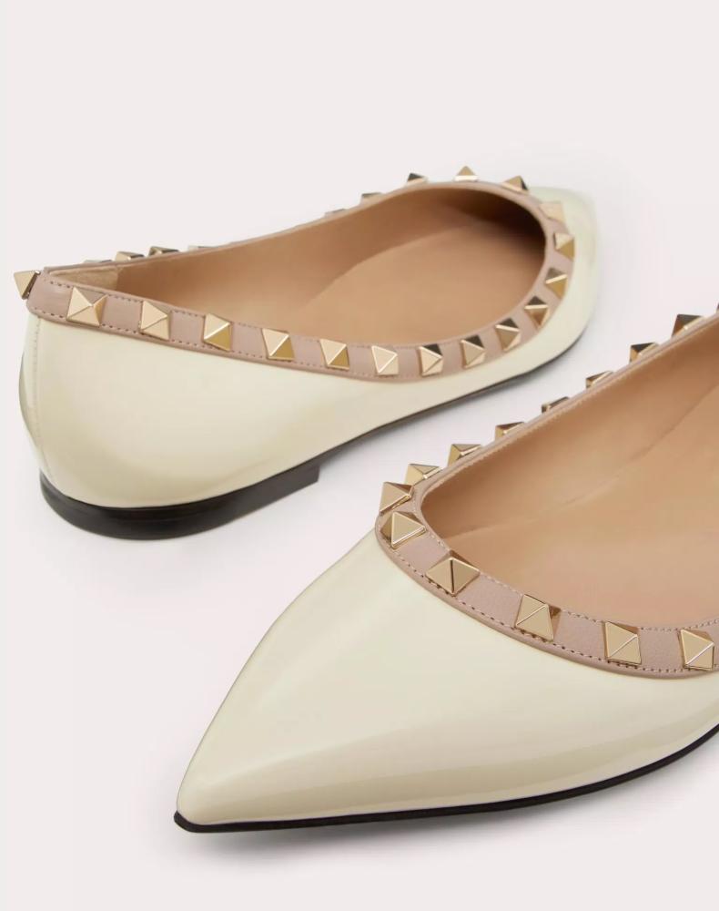 حذاء  valentino