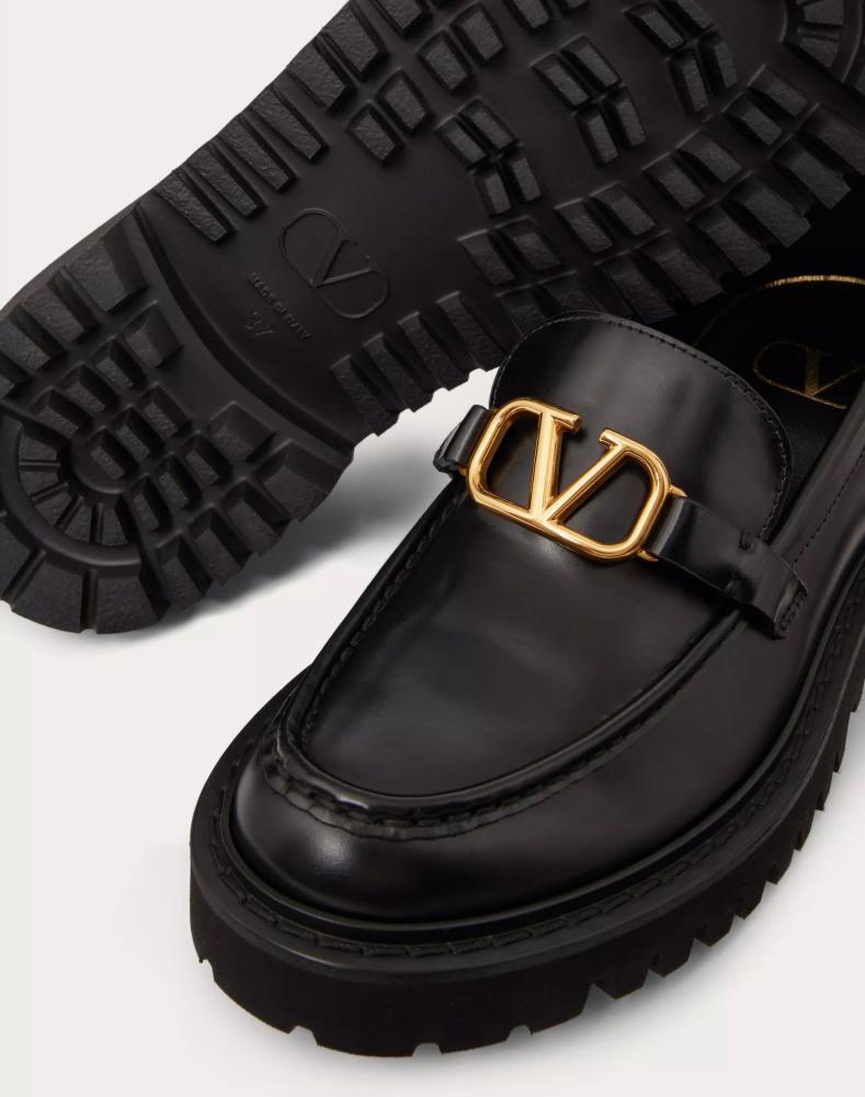 حذاء  valentino