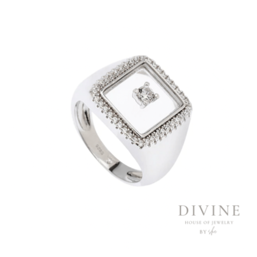 Square plexiglass with CZ ring