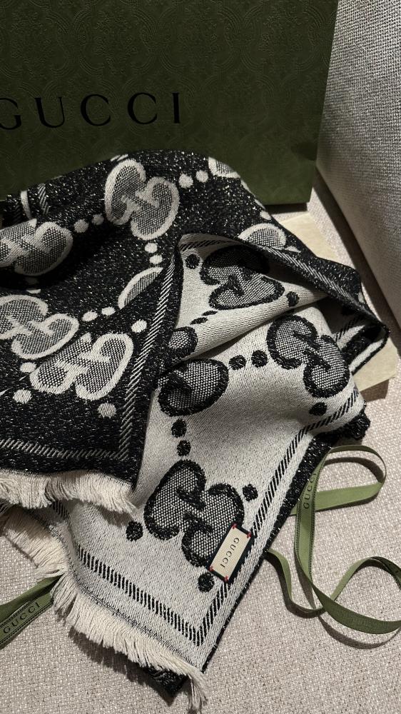 Gucci Outlet | Scarf