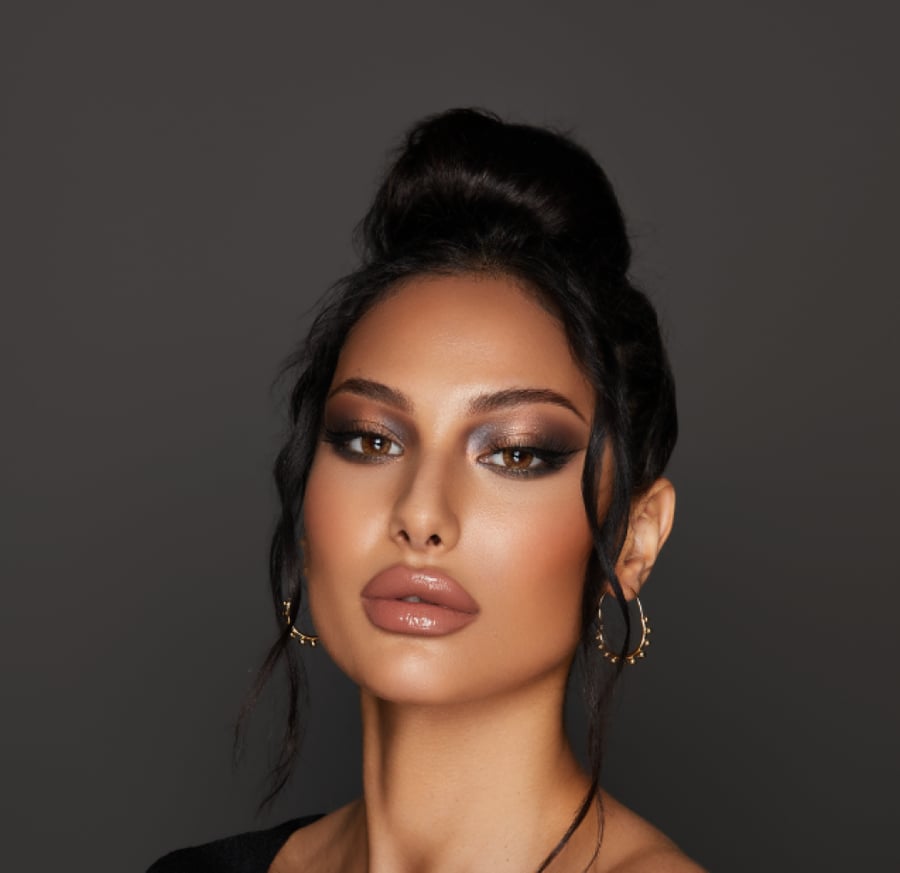 بيلا - هيزل هوني طبية