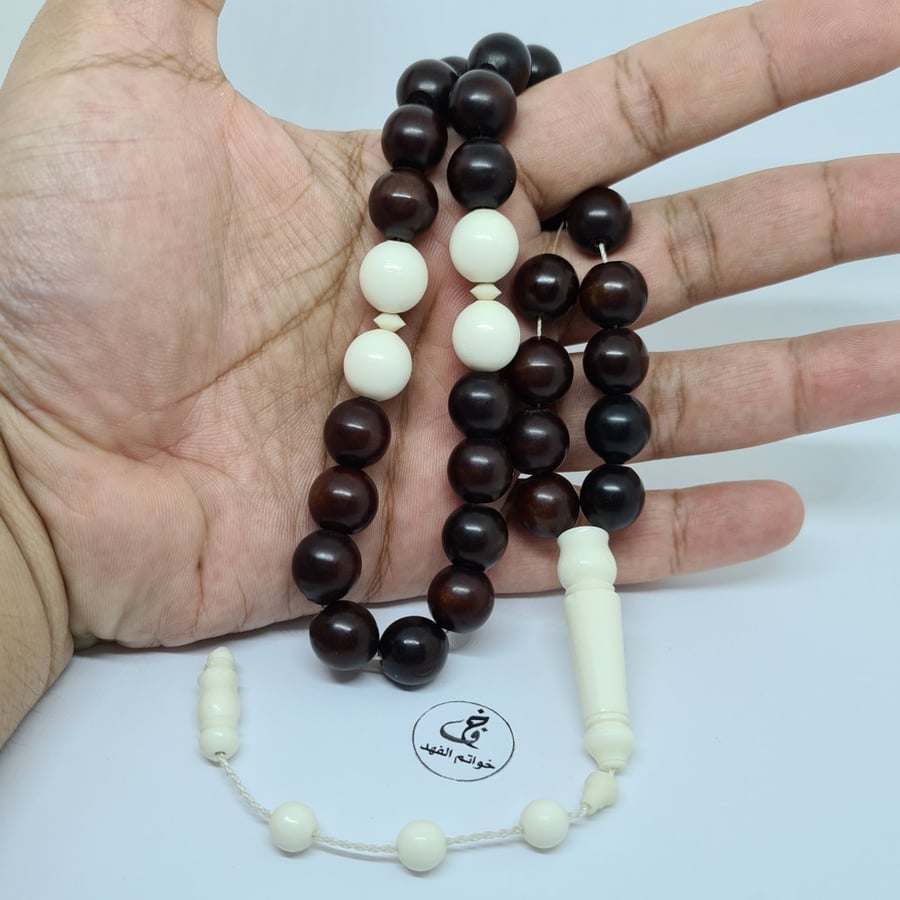 سبحة فخمة من الكوك والعظم
