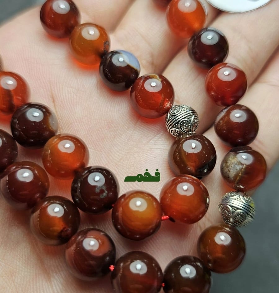 سبحة عقيق يمني كبدي كرزي مزعفر جزع مسباح يماني اصلي سبح هدية هدايا طاد
