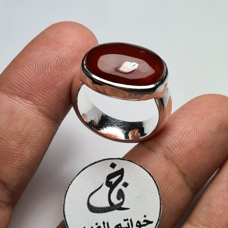 خاتم ملكي فضه فخم بحجر عقيق يمني لون مميز
