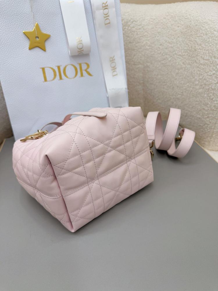 حقيبة اليد  توت Dior Toujours size 18