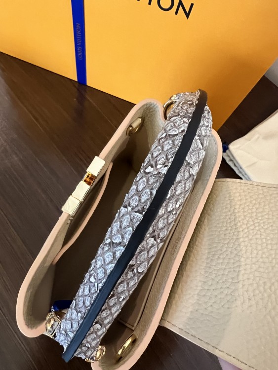 Louisi Vuitton Capucin 21cm لويس فيتونا