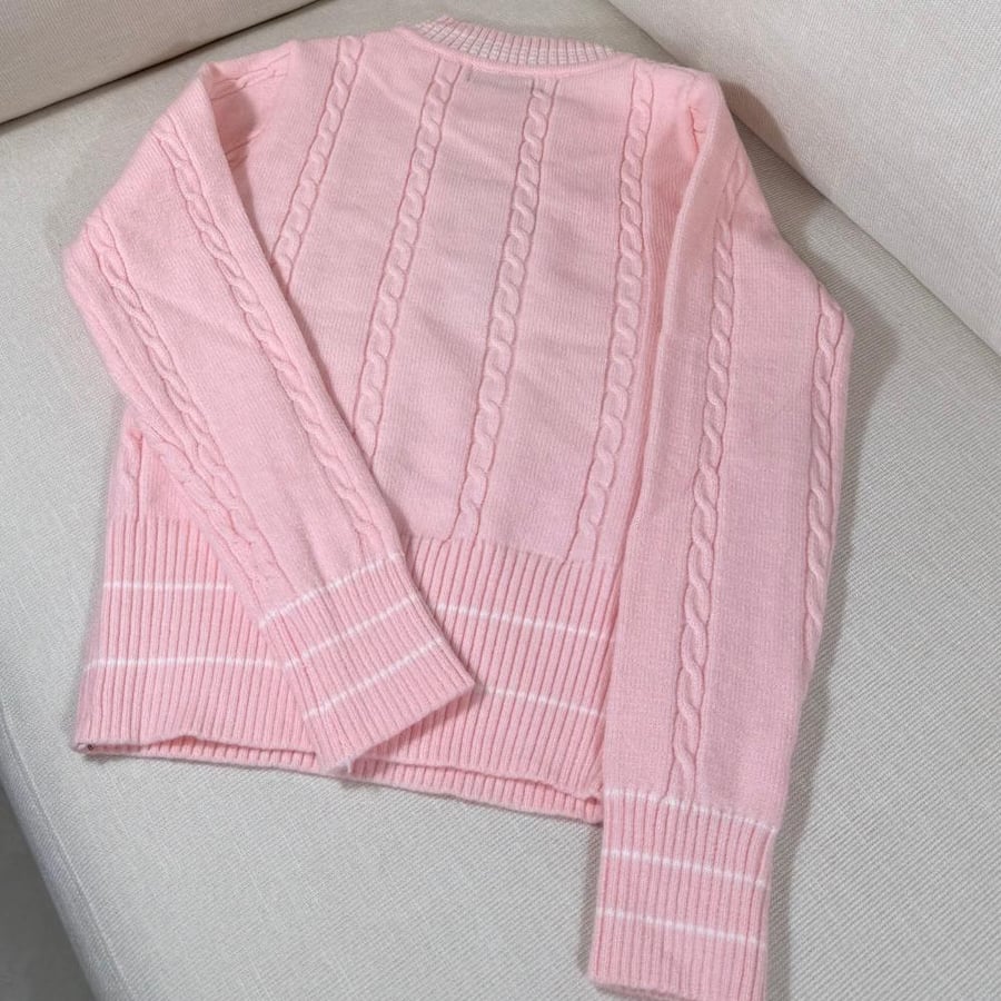 سويتر شانيل ( اللون بنك ) sweater Chanel