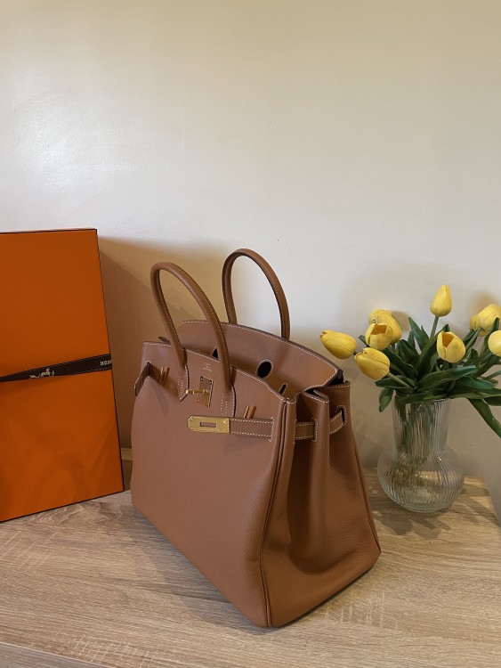 هيرميس (بيركن 35 هاردوير ذهبي أبسوم  ) Hermès (Birkin 35)