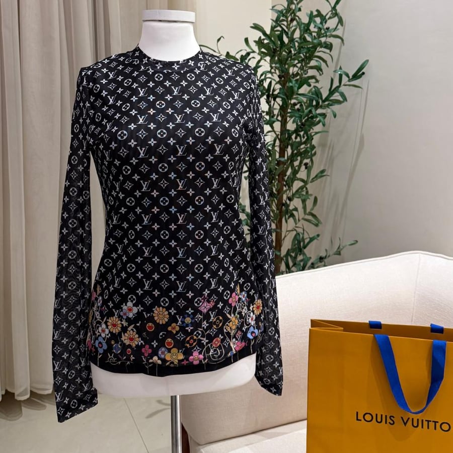 Long-sleeve top بلوزة