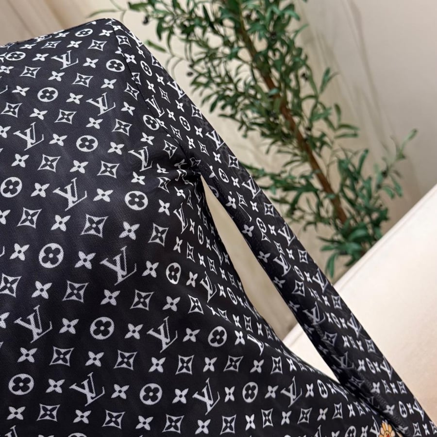 Long-sleeve top بلوزة